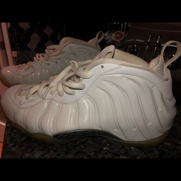PRELOVED MENS AIR FOAMPOSITE ONE "WHITE-OUT" - Picture 2 of 8